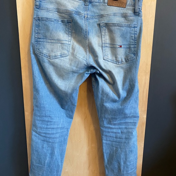 Tommy Hilfiger jeans worn 3 time - Picture 2 of 4